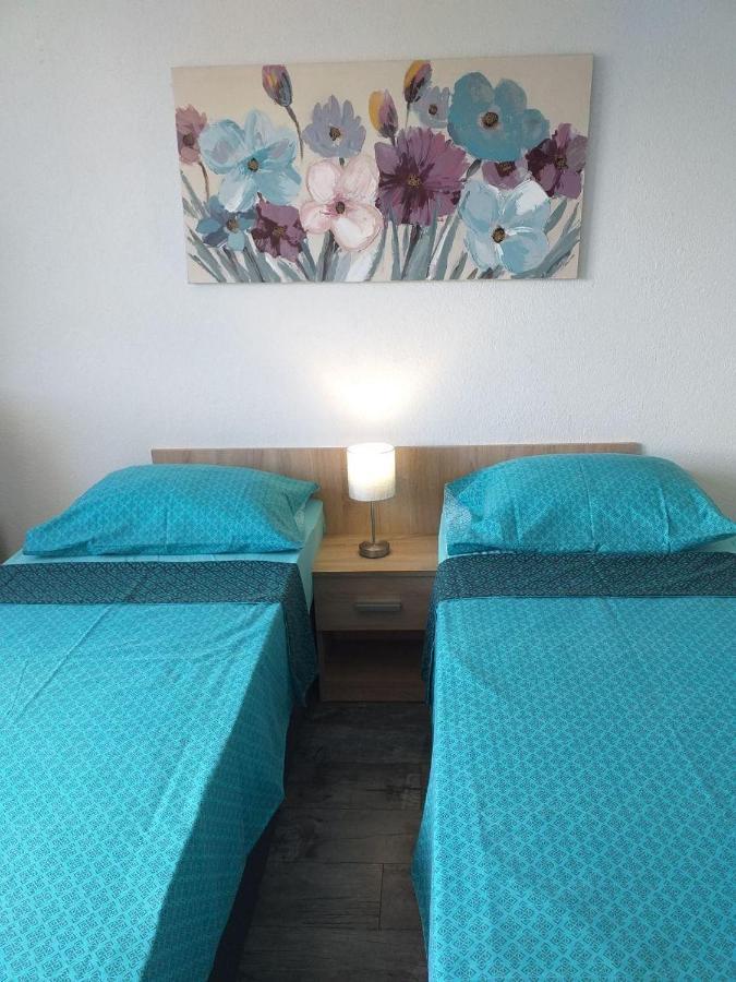 Popovic Appartement Pula Buitenkant foto