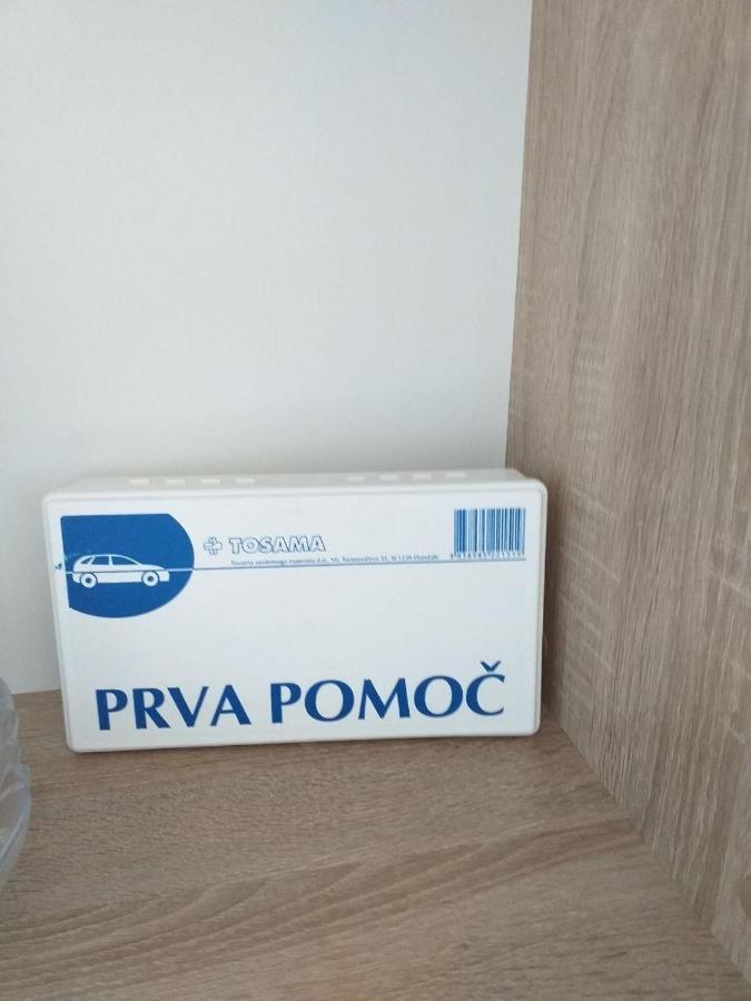 Popovic Appartement Pula Buitenkant foto